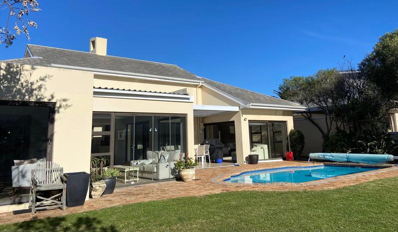 To Let 3 Bedroom Property for Rent in Lake Michelle Western Cape